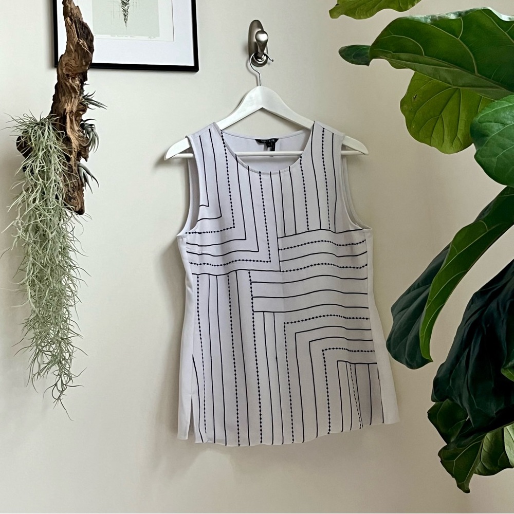 NIC+ZOE Embroidered Blouse